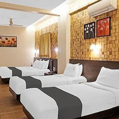 Omkar Executive Hotel Yerandwane Exterior foto
